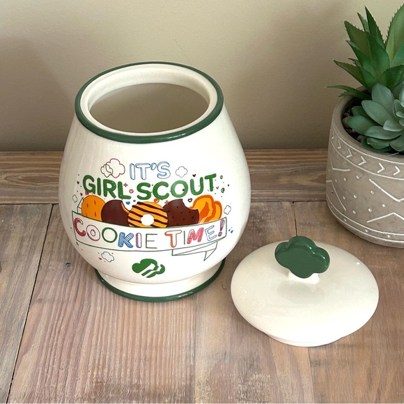 Girl Scout Cookie Time Cookie Jar! 🆕💚 - Picture 10 of 11